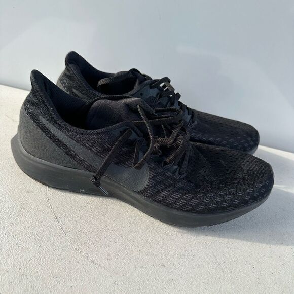 nike pegasus 35 triple black